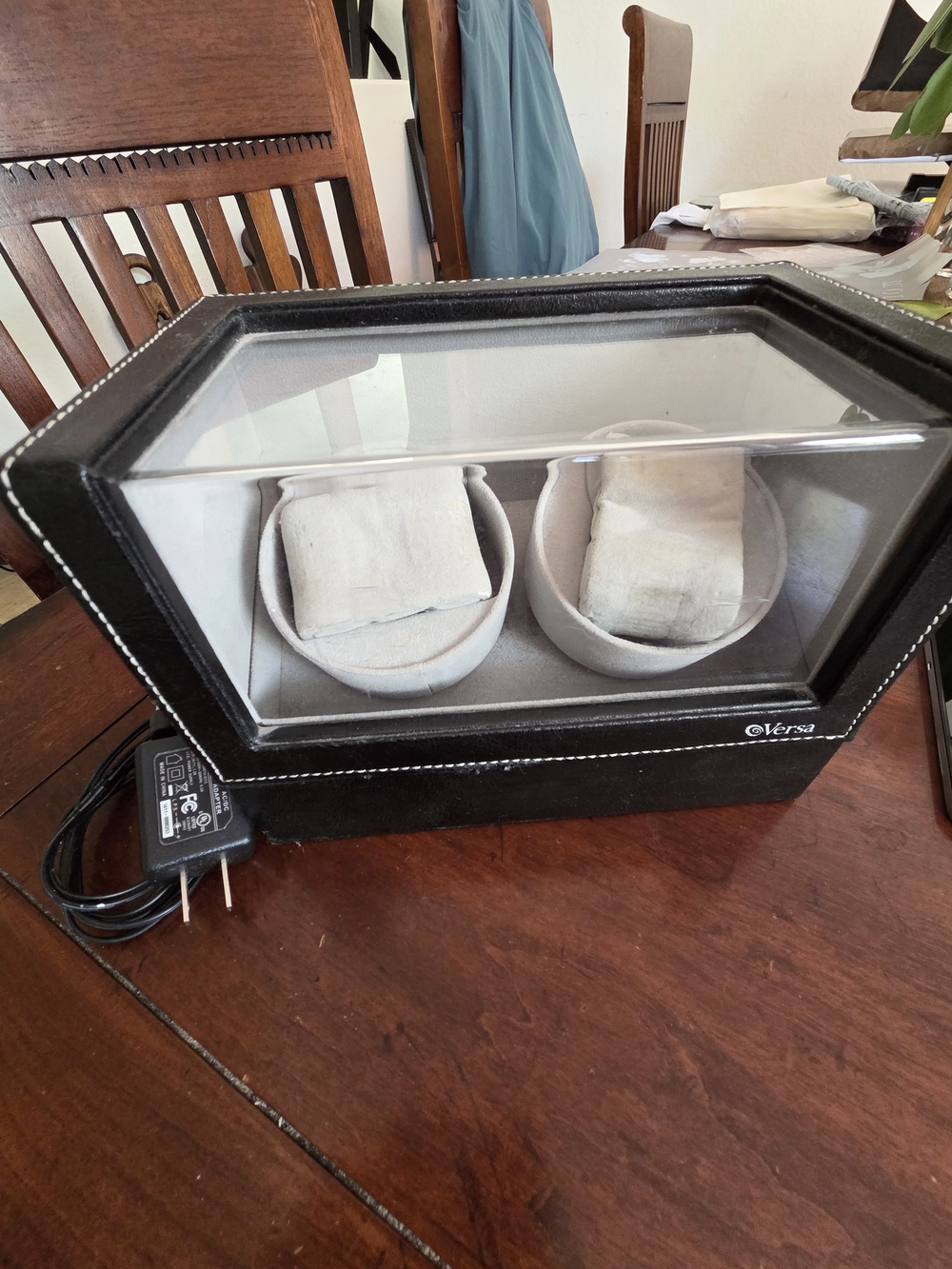 Versa Black Leather Watch Winder Display Case
